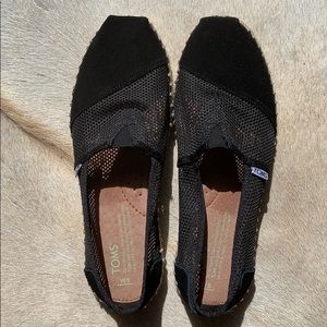 Toms Espadrilles size 8 black suede/mesh